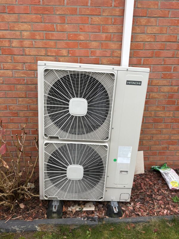 Groupe extérieur avant droit